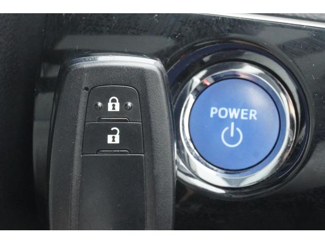 プリウス Ａツーリングセレクション　ドライブレコーダー　クリアランスソナー　レーンアシスト　オートクルーズコントロール　衝突被害軽減システム　バックカメラ　ナビ　ＴＶ　アルミホイール　オートライト　ＬＥＤヘッドランプ　ＣＶＴ（17枚目）