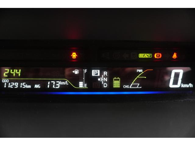 プリウスアルファ Ｓ　ＥＴＣ　バックカメラ　ナビ　ＴＶ　アルミホイール　オートライト　スマートキー　電動格納ミラー　３列シート　ＣＶＴ　盗難防止システム　衝突安全ボディ　ＡＢＳ　ＣＤ　ＤＶＤ再生　Ｂｌｕｅｔｏｏｔｈ（12枚目）