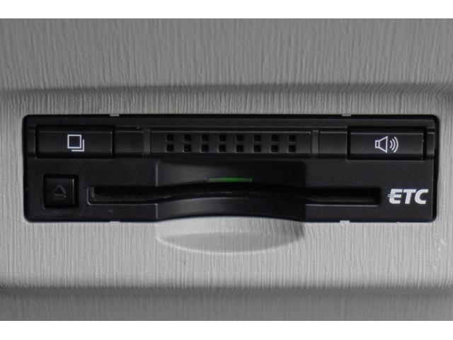 プリウスアルファ Ｓ　ＥＴＣ　バックカメラ　ナビ　ＴＶ　アルミホイール　オートライト　スマートキー　電動格納ミラー　３列シート　ＣＶＴ　盗難防止システム　衝突安全ボディ　ＡＢＳ　ＣＤ　ＤＶＤ再生　Ｂｌｕｅｔｏｏｔｈ（17枚目）