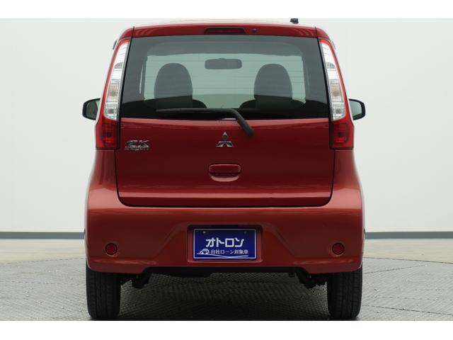 eKワゴン M ナビ キーレスエントリー アイドリングストップ ベンチシート CVT ABS CD DVD再生 USB ミュージックプレイヤー接続可 Bluetooth 衝突安全ボディ エアコン パワーステアリング(5枚目)