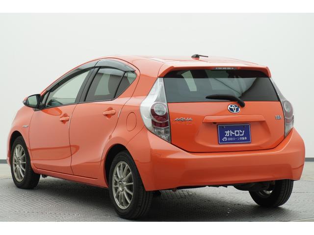 アクア Ｓ　ＥＴＣ　バックカメラ　ナビ　アルミホイール　キーレスエントリー　電動格納ミラー　ＣＶＴ　衝突安全ボディ　ＡＢＳ　ＥＳＣ　ＣＤ　ＤＶＤ再生　ミュージックプレイヤー接続可　エアコン　パワーステアリング（6枚目）