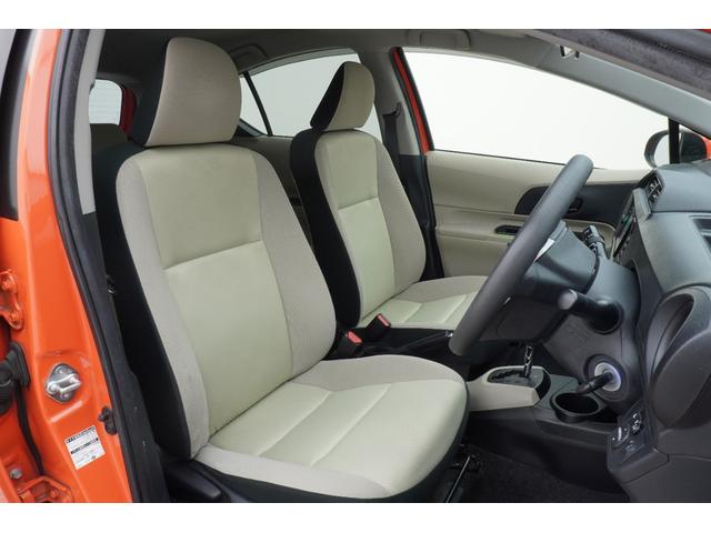 アクア Ｓ　ＥＴＣ　バックカメラ　ナビ　アルミホイール　キーレスエントリー　電動格納ミラー　ＣＶＴ　衝突安全ボディ　ＡＢＳ　ＥＳＣ　ＣＤ　ＤＶＤ再生　ミュージックプレイヤー接続可　エアコン　パワーステアリング（7枚目）