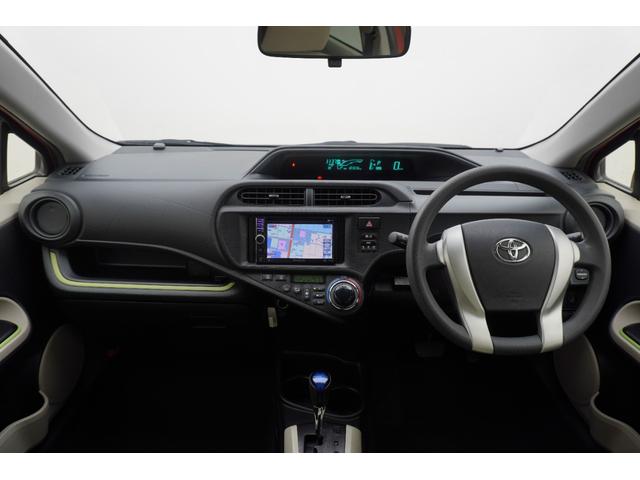 アクア Ｓ　ＥＴＣ　バックカメラ　ナビ　アルミホイール　キーレスエントリー　電動格納ミラー　ＣＶＴ　衝突安全ボディ　ＡＢＳ　ＥＳＣ　ＣＤ　ＤＶＤ再生　ミュージックプレイヤー接続可　エアコン　パワーステアリング（9枚目）