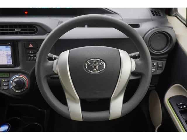 アクア Ｓ　ＥＴＣ　バックカメラ　ナビ　アルミホイール　キーレスエントリー　電動格納ミラー　ＣＶＴ　衝突安全ボディ　ＡＢＳ　ＥＳＣ　ＣＤ　ＤＶＤ再生　ミュージックプレイヤー接続可　エアコン　パワーステアリング（10枚目）