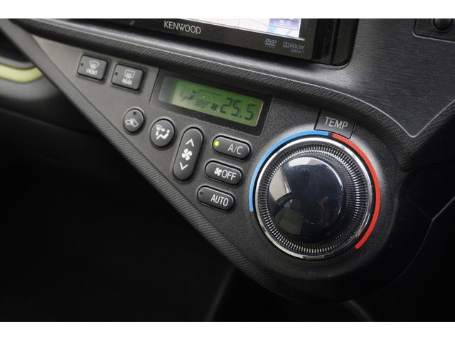 アクア Ｓ　ＥＴＣ　バックカメラ　ナビ　アルミホイール　キーレスエントリー　電動格納ミラー　ＣＶＴ　衝突安全ボディ　ＡＢＳ　ＥＳＣ　ＣＤ　ＤＶＤ再生　ミュージックプレイヤー接続可　エアコン　パワーステアリング（14枚目）