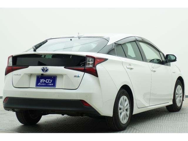 プリウス Ｓ　ＥＴＣ　クリアランスソナー　レーンアシスト　オートクルーズコントロール　衝突被害軽減システム　バックカメラ　アルミホイール　ＬＥＤヘッドランプ　ＣＶＴ　スマートキー　電動格納ミラー　盗難防止システム（4枚目）