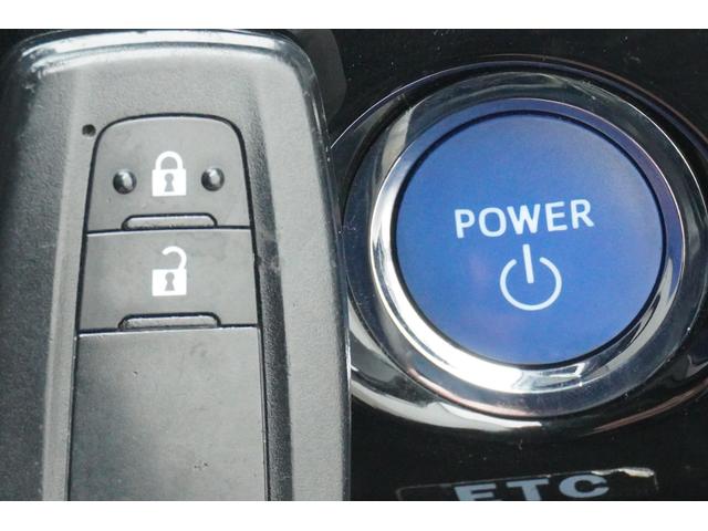 プリウス Ｓ　ＥＴＣ　クリアランスソナー　レーンアシスト　オートクルーズコントロール　衝突被害軽減システム　バックカメラ　アルミホイール　ＬＥＤヘッドランプ　ＣＶＴ　スマートキー　電動格納ミラー　盗難防止システム（17枚目）