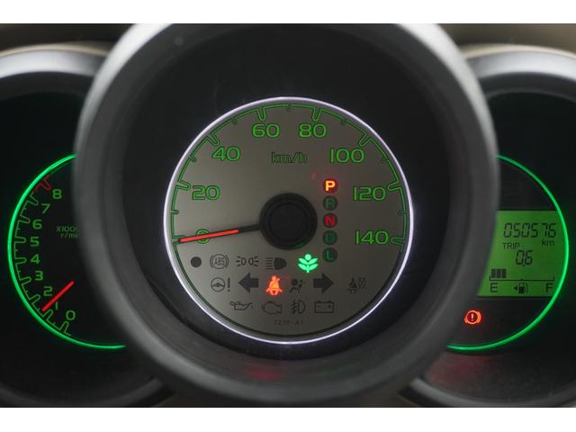 Ｎ－ＢＯＸ Ｇ　両側スライドドア　スマートキー　アイドリングストップ　ベンチシート　ＣＶＴ　盗難防止システム　ＡＢＳ　ＥＳＣ　ＣＤ　ミュージックプレイヤー接続可　アルミホイール　衝突安全ボディ　エアコン（11枚目）