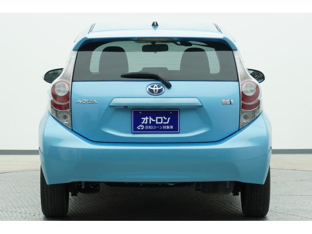 アクア Ｓ　ＥＴＣ　バックカメラ　ナビ　スマートキー　電動格納ミラー　ＣＶＴ　衝突安全ボディ　ＡＢＳ　ＥＳＣ　エアコン　パワーステアリング　パワーウィンドウ（5枚目）