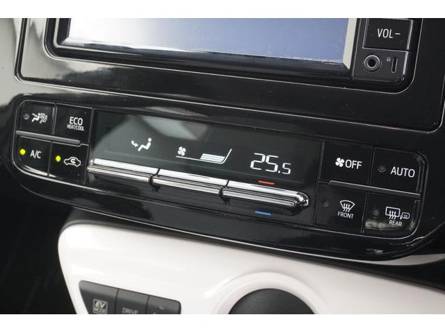 プリウス Ｓ　４ＷＤ　ＥＴＣ　バックカメラ　アルミホイール　ＬＥＤヘッドランプ　ＣＶＴ　スマートキー　盗難防止システム　衝突安全ボディ　ＡＢＳ　ＥＳＣ　エアコン　パワーステアリング　パワーウィンドウ（14枚目）
