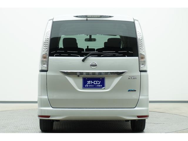 セレナ ハイウェイスター　Ｓ－ハイブリッド　ＥＴＣ　バックカメラ　オートクルーズコントロール　両側電動スライドドア　スマートキー　アイドリングストップ　３列シート　ウォークスルー　ＣＶＴ　アルミホイール　ＣＤ　ＤＶＤ再生　ＵＳＢ（5枚目）