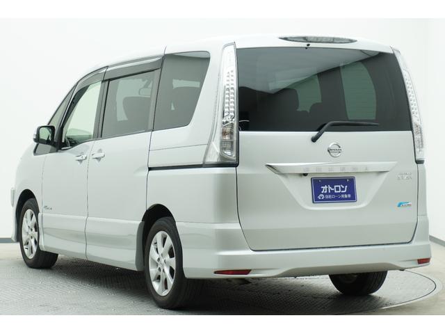 セレナ ハイウェイスター　Ｓ－ハイブリッド　ＥＴＣ　バックカメラ　オートクルーズコントロール　両側電動スライドドア　スマートキー　アイドリングストップ　３列シート　ウォークスルー　ＣＶＴ　アルミホイール　ＣＤ　ＤＶＤ再生　ＵＳＢ（6枚目）