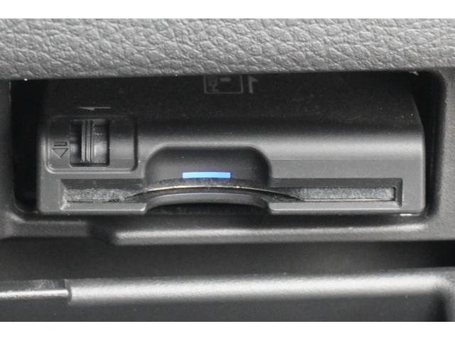 セレナ ハイウェイスター　Ｓ－ハイブリッド　ＥＴＣ　バックカメラ　オートクルーズコントロール　両側電動スライドドア　スマートキー　アイドリングストップ　３列シート　ウォークスルー　ＣＶＴ　アルミホイール　ＣＤ　ＤＶＤ再生　ＵＳＢ（16枚目）