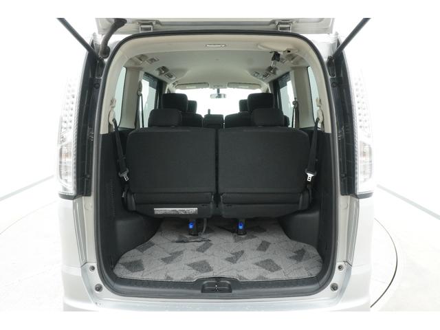 セレナ ハイウェイスター　Ｓ－ハイブリッド　ＥＴＣ　バックカメラ　オートクルーズコントロール　両側電動スライドドア　スマートキー　アイドリングストップ　３列シート　ウォークスルー　ＣＶＴ　アルミホイール　ＣＤ　ＤＶＤ再生　ＵＳＢ（19枚目）