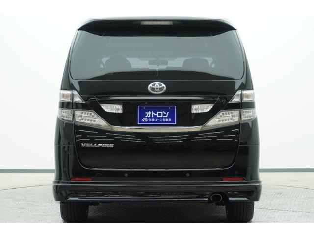 ヴェルファイア ２．４Ｚ　プラチナセレクションＩＩ　４ＷＤ　ＥＴＣ　バックカメラ　ナビ　ＴＶ　クリアランスソナー　両側電動スライドドア　ＨＩＤ　電動リアゲート　スマートキー　後席モニター　３列シート　ＣＶＴ　アルミホイール　ＣＤ　ＤＶＤ再生（5枚目）