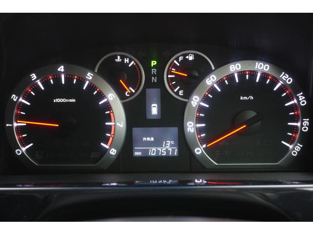 ヴェルファイア ２．４Ｚ　プラチナセレクションＩＩ　４ＷＤ　ＥＴＣ　バックカメラ　ナビ　ＴＶ　クリアランスソナー　両側電動スライドドア　ＨＩＤ　電動リアゲート　スマートキー　後席モニター　３列シート　ＣＶＴ　アルミホイール　ＣＤ　ＤＶＤ再生（12枚目）