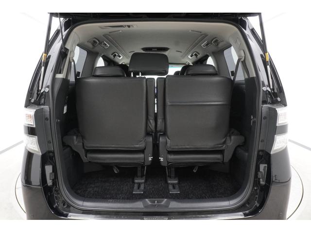 ヴェルファイア ２．４Ｚ　プラチナセレクションＩＩ　４ＷＤ　ＥＴＣ　バックカメラ　ナビ　ＴＶ　クリアランスソナー　両側電動スライドドア　ＨＩＤ　電動リアゲート　スマートキー　後席モニター　３列シート　ＣＶＴ　アルミホイール　ＣＤ　ＤＶＤ再生（19枚目）