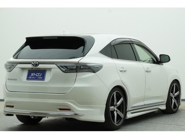 ハリアー プレミアム　アドバンスドパッケージ　全周囲カメラ　クリアランスソナー　オートクルーズコントロール　レーンアシスト　パワーシート　衝突被害軽減システム　ナビ　ＴＶ　オートマチックハイビーム　オートライト　ＬＥＤヘッドランプ　電動リアゲート（4枚目）