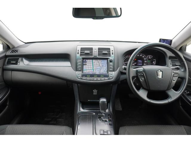 クラウン ３．５アスリート　ＥＴＣ　クリアランスソナー　オートクルーズコントロール　バックカメラ　ナビ　アルミホイール　ＨＩＤ　ＡＴ　スマートキー　盗難防止システム　パワーシート　ＣＤ　ＭＤ　ミュージックプレイヤー接続可（9枚目）