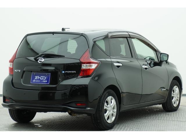 ノート ｅ－パワー　Ｘ　ＥＴＣ　全周囲カメラ　ナビ　ＴＶ　衝突被害軽減システム　スマートキー　ＣＶＴ　盗難防止システム　衝突安全ボディ　ＡＢＳ　ＥＳＣ　ＣＤ　ＵＳＢ　ミュージックプレイヤー接続可　Ｂｌｕｅｔｏｏｔｈ　エアコン（4枚目）