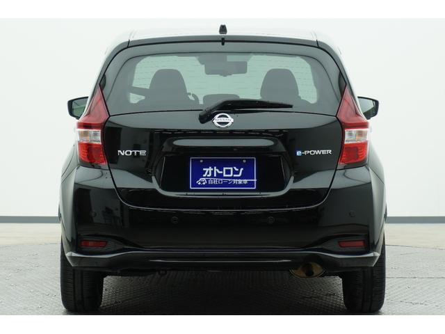ノート ｅ－パワー　Ｘ　ＥＴＣ　全周囲カメラ　ナビ　ＴＶ　衝突被害軽減システム　スマートキー　ＣＶＴ　盗難防止システム　衝突安全ボディ　ＡＢＳ　ＥＳＣ　ＣＤ　ＵＳＢ　ミュージックプレイヤー接続可　Ｂｌｕｅｔｏｏｔｈ　エアコン（5枚目）