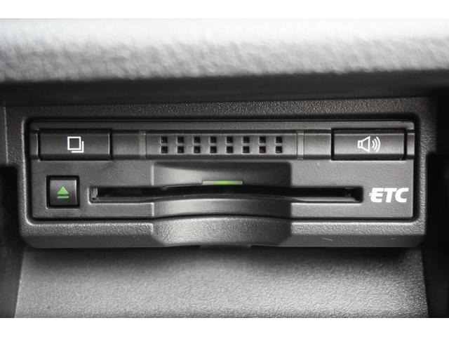 クラウンハイブリッド アスリートS ドライブレコーダー ETC オートクルーズコントロール バックカメラ ナビ アルミホイール HID CVT スマートキー 盗難防止システム 衝突安全ボディ ABS ESC エアコン パワーステアリング(16枚目)