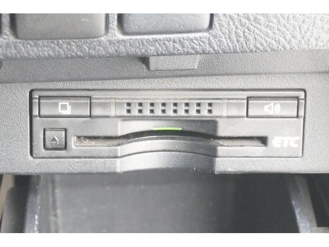 ヴェルファイア 2.5Z ETC バックカメラ ナビ クリアランスソナー 両側電動スライドドア LEDヘッドランプ スマートキー 電動格納ミラー 後席モニター CVT アルミホイール 盗難防止システム 衝突安全ボディ ABS(17枚目)