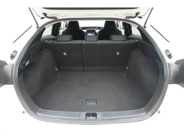 プリウス A クリアランスソナー レーンアシスト オートクルーズコントロール 衝突被害軽減システム バックカメラ TV アルミホイール LEDヘッドランプ CVT スマートキー アイドリングストップ 電動格納ミラー(19枚目)