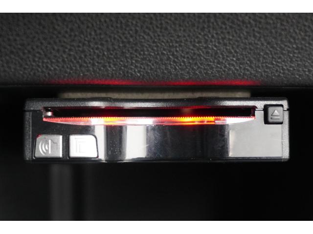 ���i�����ち���БS�Ă̔̔��ԗ��ɑ΂��āA�O���̖����y�юԓ��̃��[���N���[�j���O�����{���Ă���܂��B���X�܂��Y��ɂ��Ă���X���ɕ��ׂĂ���܂��B