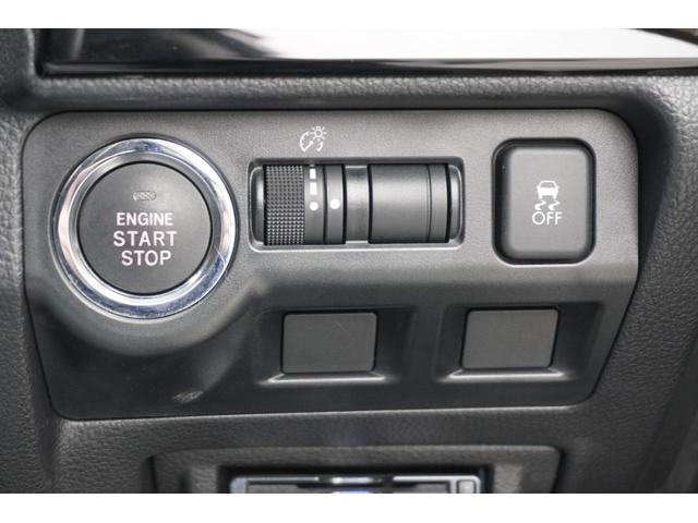 レヴォーグ １．６ＧＴアイサイト　４ＷＤ　ＥＴＣ　バックカメラ　ナビ　ＴＶ　オートクルーズコントロール　レーンアシスト　衝突被害軽減システム　アルミホイール　スマートキー　アイドリングストップ　ＣＶＴ　盗難防止システム　衝突安全ボディ（17枚目）