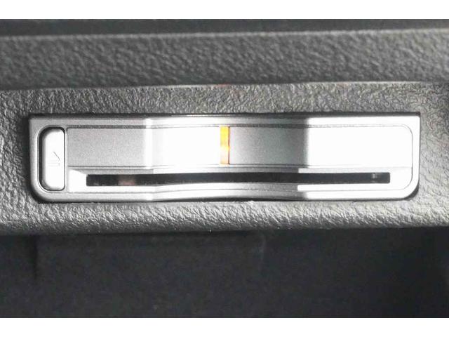 エリシオンプレステージ Ｓ　ＨＤＤナビスペシャルパッケージ　ＥＴＣ　バックカメラ　ナビ　両側スライドドア　ＨＩＤ　キーレスエントリー　電動格納ミラー　後席モニター　３列シート　フルフラット　ＡＴ　アルミホイール　ＣＤ　盗難防止システム　衝突安全ボディ　ＡＢＳ（17枚目）