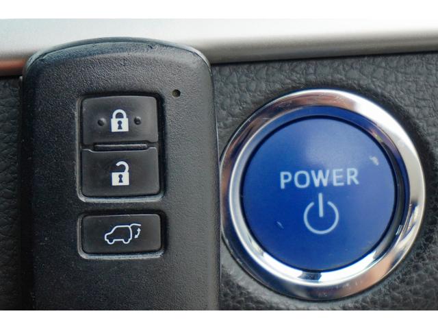 ハリアーハイブリッド プレミアム　４ＷＤ　バックカメラ　オートクルーズコントロール　レーンアシスト　ナビ　オートマチックハイビーム　オートライト　電動リアゲート　アルミホイール　スマートキー　電動格納ミラー　ＣＶＴ　盗難防止システム（17枚目）