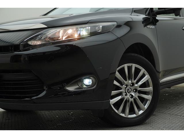 ハリアーハイブリッド プレミアム　４ＷＤ　バックカメラ　オートクルーズコントロール　レーンアシスト　ナビ　オートマチックハイビーム　オートライト　電動リアゲート　アルミホイール　スマートキー　電動格納ミラー　ＣＶＴ　盗難防止システム（20枚目）