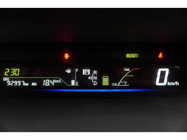 プリウスアルファ Ｓ　ＥＴＣ　バックカメラ　ナビ　ＴＶ　アルミホイール　スマートキー　ＣＶＴ　盗難防止システム　衝突安全ボディ　ＡＢＳ　ＣＤ　Ｂｌｕｅｔｏｏｔｈ　エアコン　パワーステアリング　パワーウィンドウ（11枚目）