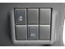 ハイウェイスター　両側スライド・片側電動　オートライト　ＨＩＤ　スマートキー　電動格納ミラー　ベンチシート　ＣＶＴ　盗難防止システム　ＡＢＳ　ＣＤ　ＭＤ　アルミホイール　衝突安全ボディ　エアコン　パワーステアリング（16枚目）