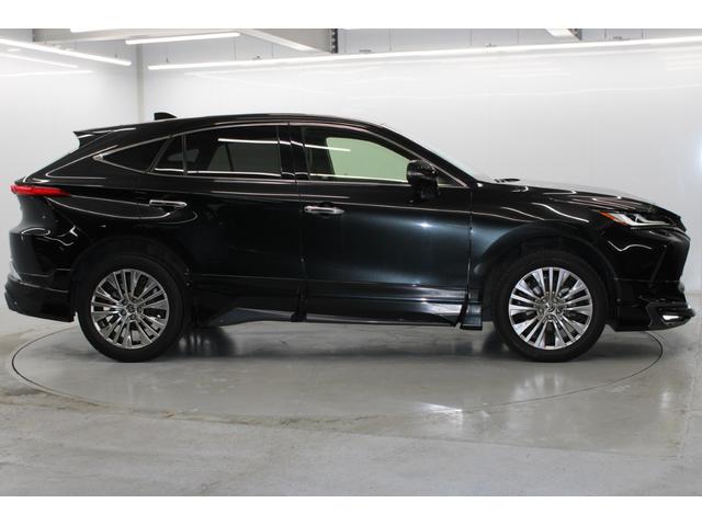 大好評のボディコーティング「ハイモースコート」もご納車までに施工可能。雨染みや線傷など中古車だからと諦めていませんか？ピカピカの状態でお乗り出しいただけます。