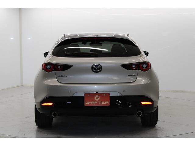 ＭＡＺＤＡ３ファストバック ２０Ｓバーガンディ　セレクション　１オーナー／６速ＭＴ／アラウンドビューモニター／ブラインドスポットモニター／ＢＯＳＥサウンド／シートヒーター／レーダークルーズコントロール／衝突軽減ブレーキ／オートブレーキホールド／ＥＴＣ／（7枚目）