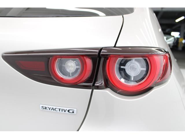 ＭＡＺＤＡ３ファストバック ２０Ｓバーガンディ　セレクション　１オーナー／６速ＭＴ／アラウンドビューモニター／ブラインドスポットモニター／ＢＯＳＥサウンド／シートヒーター／レーダークルーズコントロール／衝突軽減ブレーキ／オートブレーキホールド／ＥＴＣ／（18枚目）