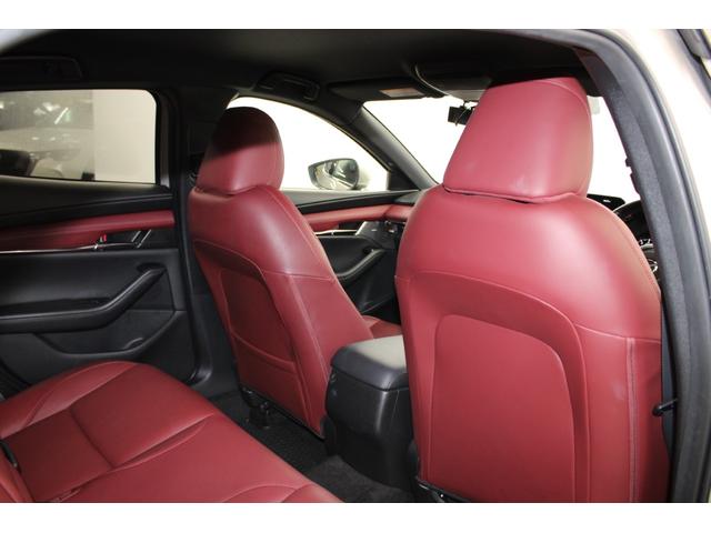 ＭＡＺＤＡ３ファストバック ２０Ｓバーガンディ　セレクション　１オーナー／６速ＭＴ／アラウンドビューモニター／ブラインドスポットモニター／ＢＯＳＥサウンド／シートヒーター／レーダークルーズコントロール／衝突軽減ブレーキ／オートブレーキホールド／ＥＴＣ／（31枚目）