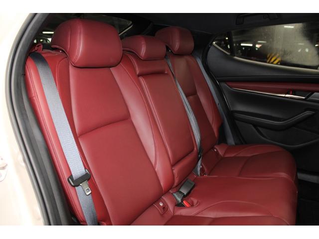 ＭＡＺＤＡ３ファストバック ２０Ｓバーガンディ　セレクション　１オーナー／６速ＭＴ／アラウンドビューモニター／ブラインドスポットモニター／ＢＯＳＥサウンド／シートヒーター／レーダークルーズコントロール／衝突軽減ブレーキ／オートブレーキホールド／ＥＴＣ／（32枚目）