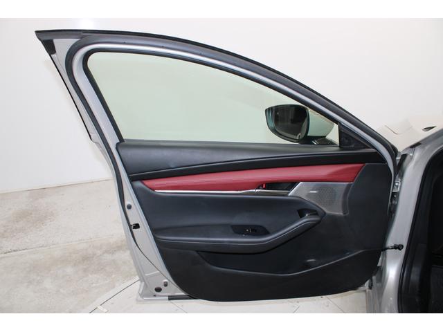 ＭＡＺＤＡ３ファストバック ２０Ｓバーガンディ　セレクション　１オーナー／６速ＭＴ／アラウンドビューモニター／ブラインドスポットモニター／ＢＯＳＥサウンド／シートヒーター／レーダークルーズコントロール／衝突軽減ブレーキ／オートブレーキホールド／ＥＴＣ／（40枚目）