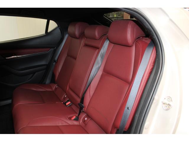 ＭＡＺＤＡ３ファストバック ２０Ｓバーガンディ　セレクション　１オーナー／６速ＭＴ／アラウンドビューモニター／ブラインドスポットモニター／ＢＯＳＥサウンド／シートヒーター／レーダークルーズコントロール／衝突軽減ブレーキ／オートブレーキホールド／ＥＴＣ／（42枚目）