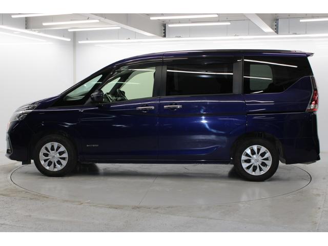 セレナ Ｘ　禁煙車　カロッツェリアナビ　フルセグ　クルーズコントロール　両側スライドドア　エマージェンシーブレーキ　ＥＴＣ　アイドリングストップ　Ｂｌｕｅｔｏｏｔｈ接続　オートエアコン　スマートエントリーシステム（11枚目）