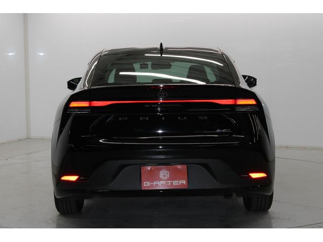 プリウス U 現行 禁煙車 純正8インチディスプレイオーディオ ビルトインETC2.0 トヨタセーフティセンス ブラインドスポットモニター アラウンドビューモニター シートヒーター アダプティブクルーズコントロール(7枚目)