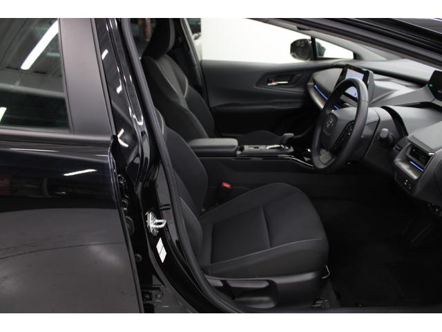 プリウス U 現行 禁煙車 純正8インチディスプレイオーディオ ビルトインETC2.0 トヨタセーフティセンス ブラインドスポットモニター アラウンドビューモニター シートヒーター アダプティブクルーズコントロール(37枚目)