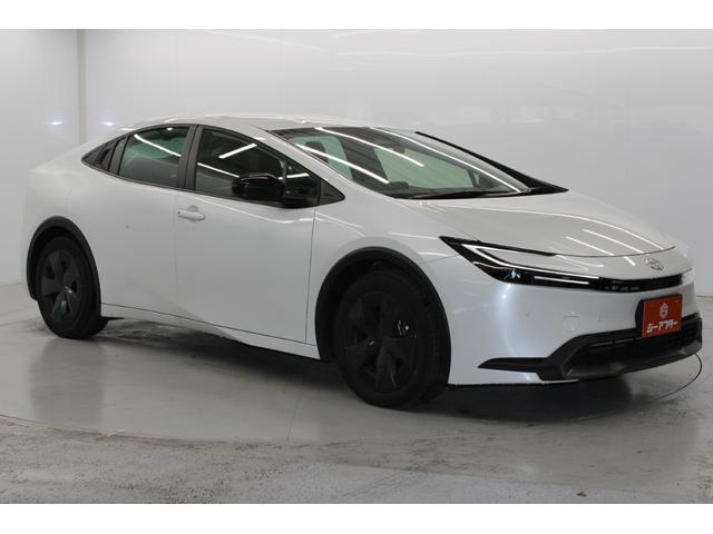 プリウス U 現行 禁煙車 純正8インチディスプレイオーディオ ビルトインETC2.0 トヨタセーフティセンス ブラインドスポットモニター アラウンドビューモニター ステアリングヒーター アダプティブクルコン(4枚目)