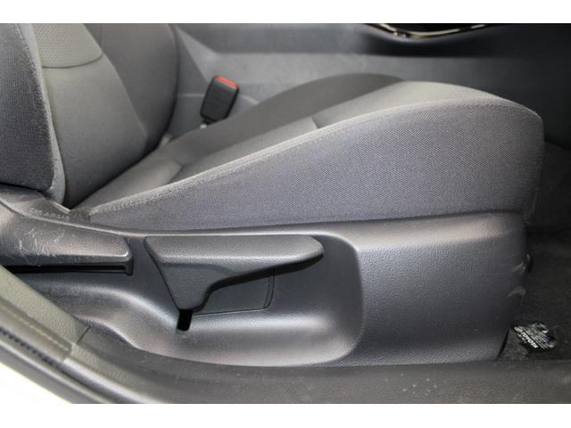 プリウス U 現行 禁煙車 純正8インチディスプレイオーディオ ビルトインETC2.0 トヨタセーフティセンス ブラインドスポットモニター アラウンドビューモニター ステアリングヒーター アダプティブクルコン(45枚目)