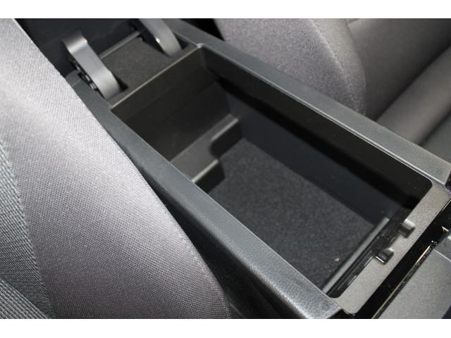 プリウス U 現行 禁煙車 純正8インチディスプレイオーディオ ビルトインETC2.0 トヨタセーフティセンス ブラインドスポットモニター アラウンドビューモニター ステアリングヒーター アダプティブクルコン(67枚目)