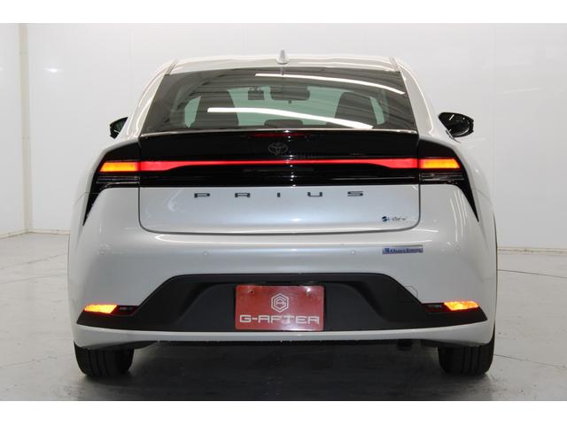 プリウス U 現行 禁煙車 純正8インチディスプレイオーディオ ビルトインETC2.0 トヨタセーフティセンス ブラインドスポットモニター アラウンドビューモニター ステアリングヒーター アダプティブクルコン(72枚目)