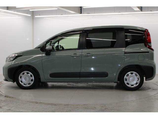 シエンタ ハイブリッドＸ　禁煙車　純正８インチディスプレイオーディオ　片側電動スライドドア　バックカメラ　レーダークルーズコントロール　オートハイビーム　衝突軽減ブレーキ　ＥＴＣ２．０　レーンアシスト　ＬＥＤヘッドライト（9枚目）